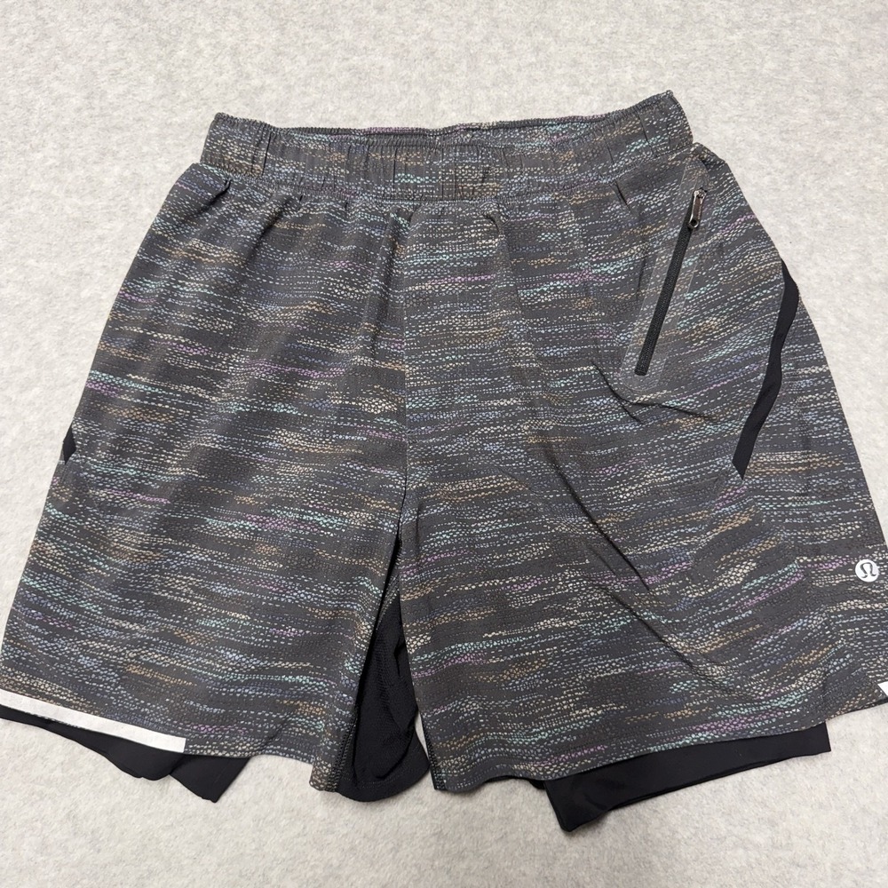 Lululemon Shorts Mens Medium Gray 7in Lined Striped Reflective Running Gym